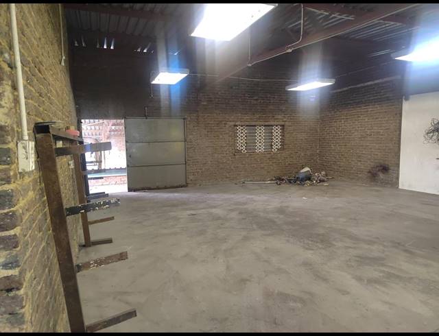 160M² WAREHOUSE TO LET IN DELPORTON